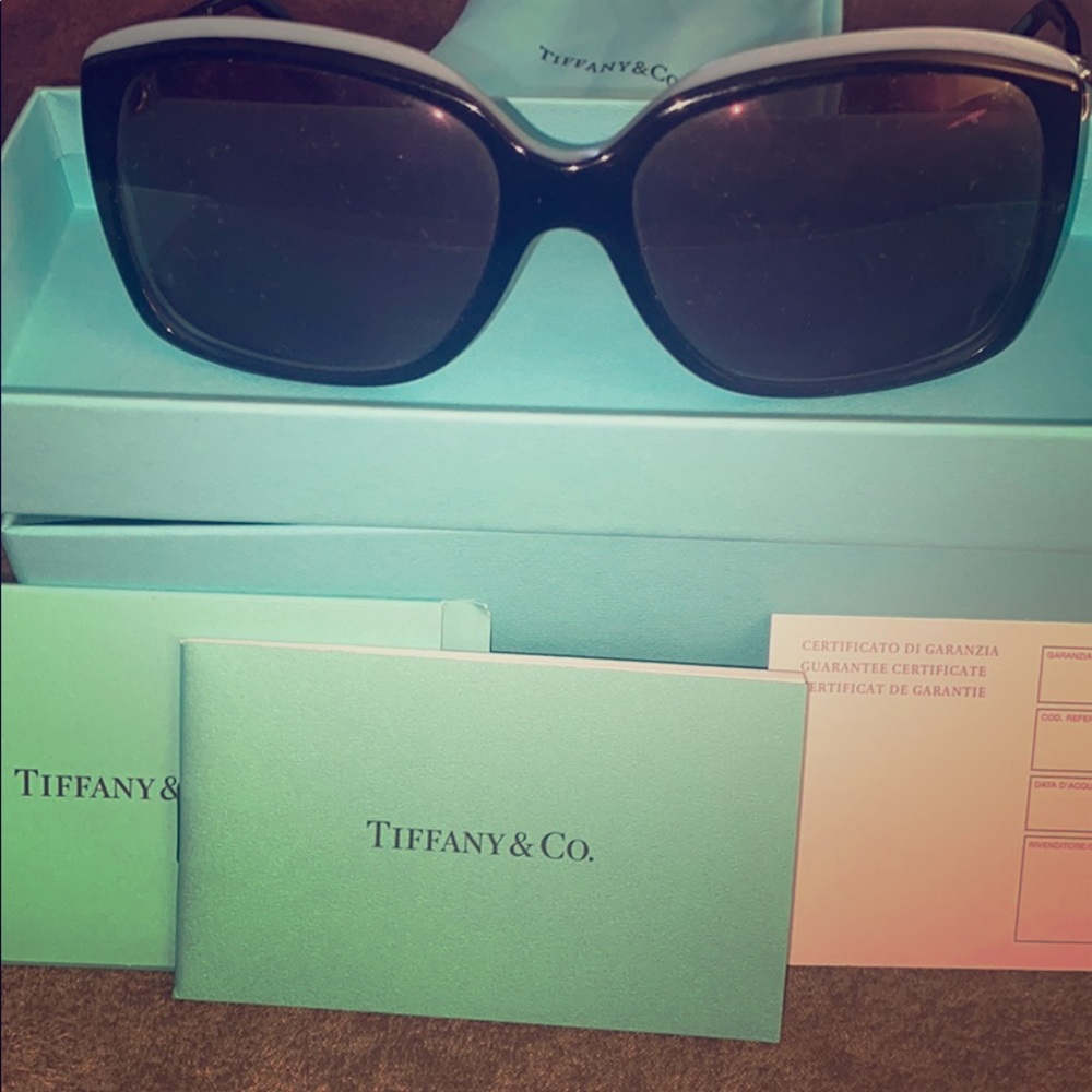 Tiffany sunglasses + certificate of authenticity